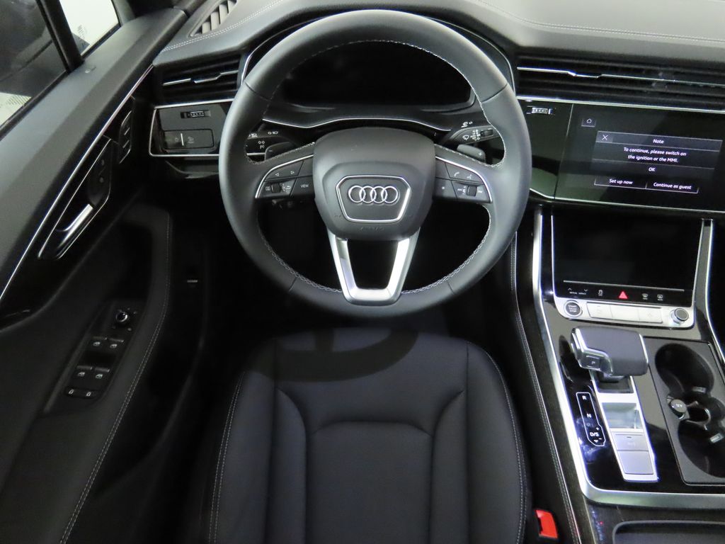 Vehicle image 10 of 34