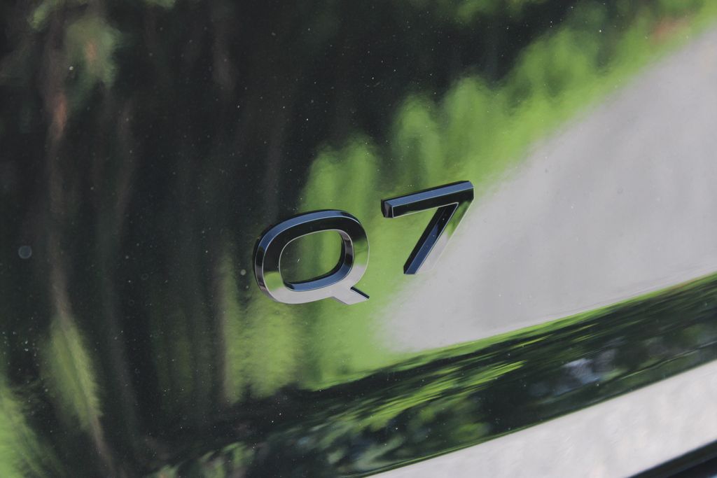2025 Audi Q7 Premium Plus Image 31 of 57