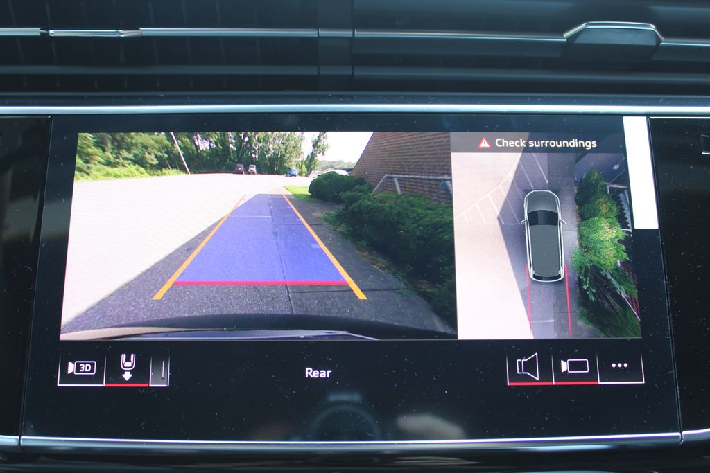 2025 Audi Q7 Premium Plus Image 32 of 57