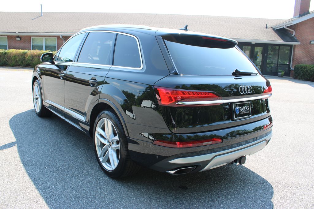 2025 Audi Q7 Premium Plus Image 9 of 57