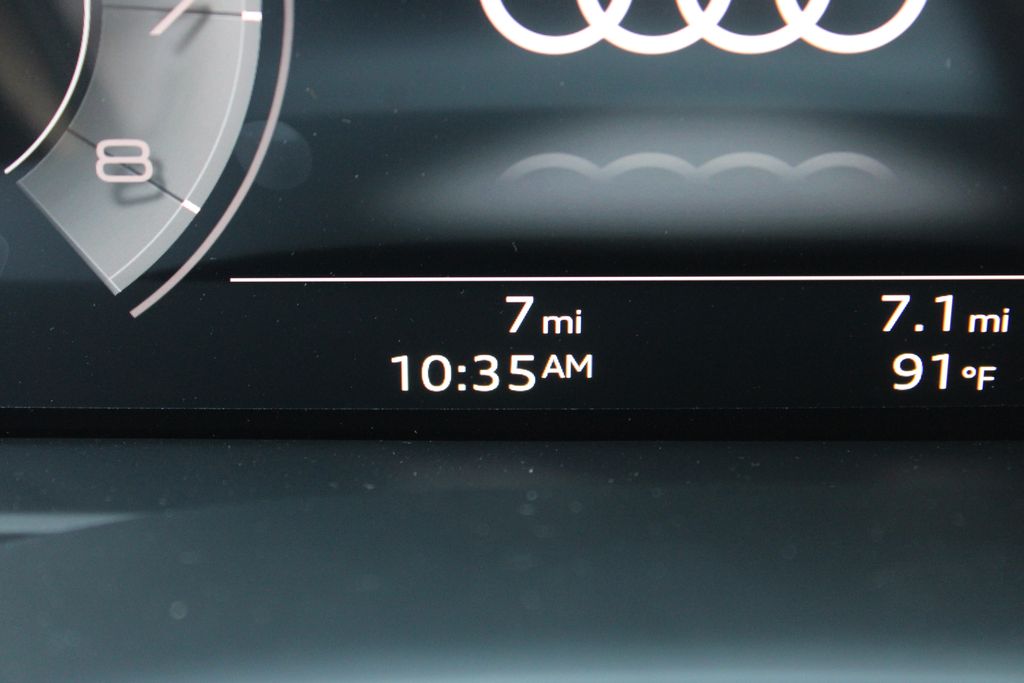 2025 Audi Q7 Premium Plus Image 30 of 57