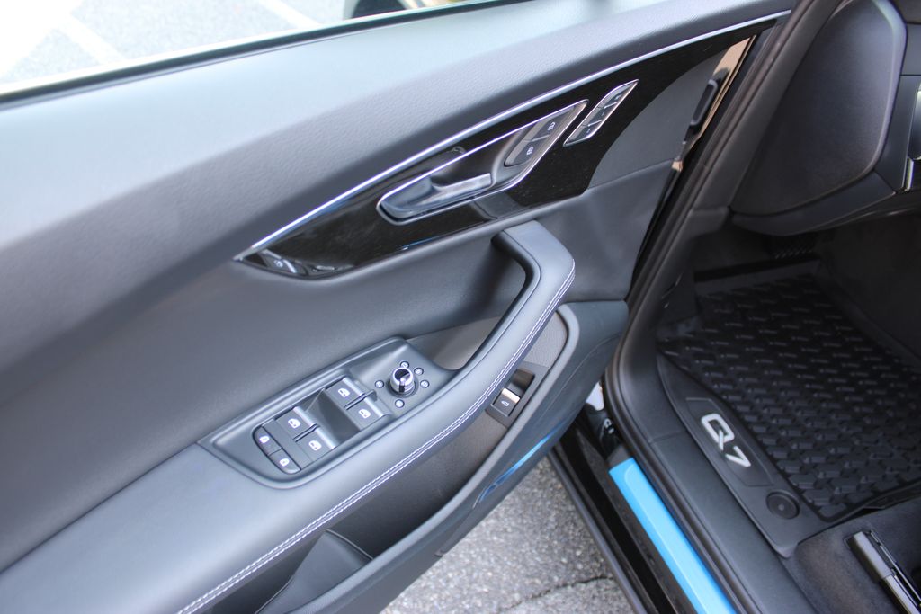 2025 Audi Q7 Premium Plus Image 41 of 57