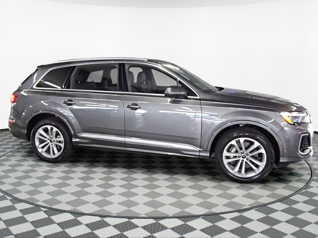 Vehicle image 3 of 28