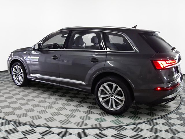 Vehicle image 6 of 28