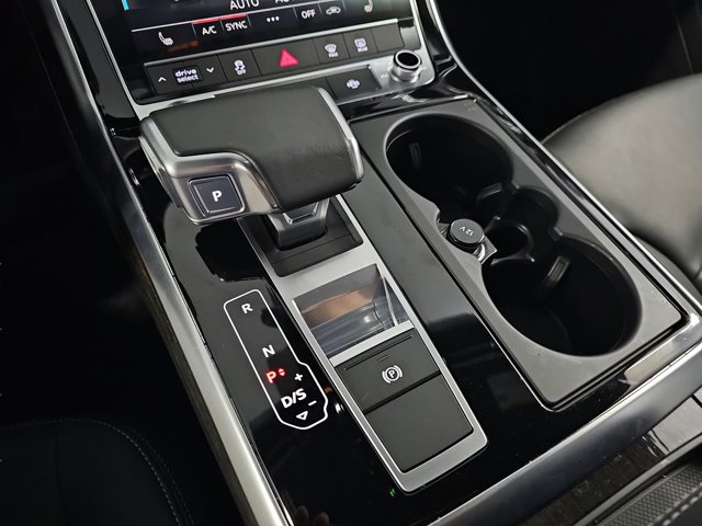 Vehicle image 15 of 28