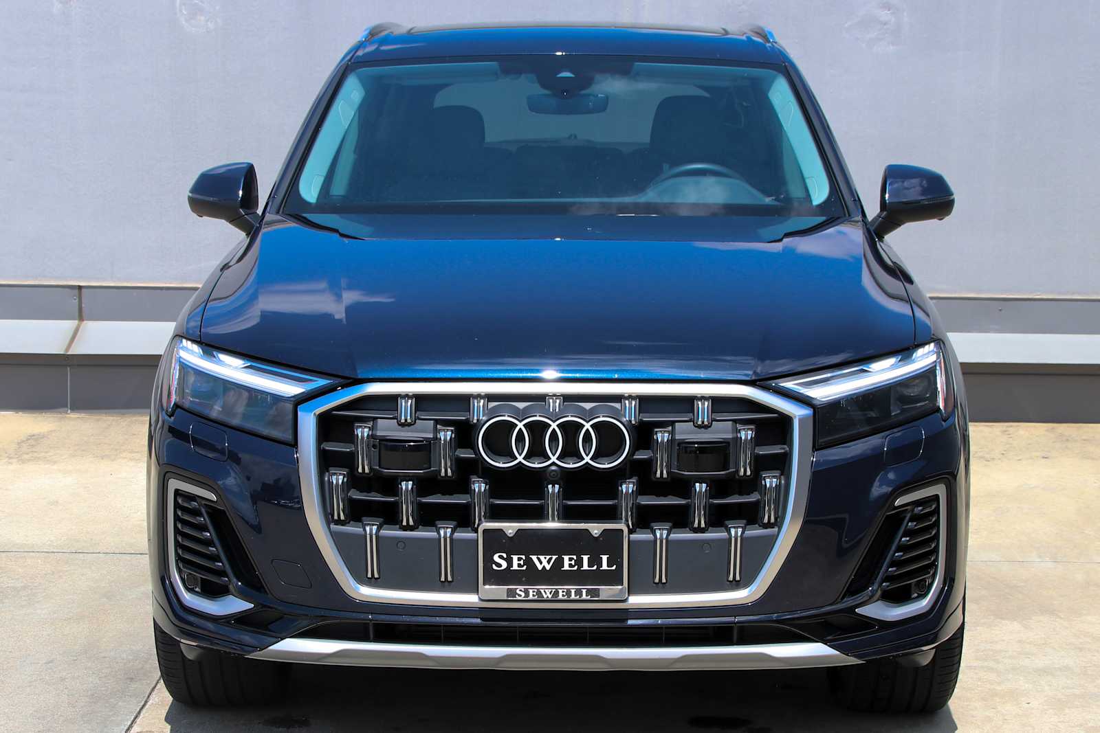 Vehicle image 2 of 11