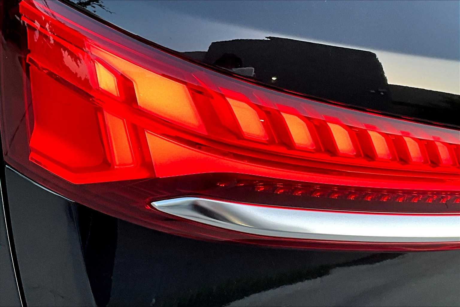 2025 Audi Q7 Premium Plus Image 18 of 20