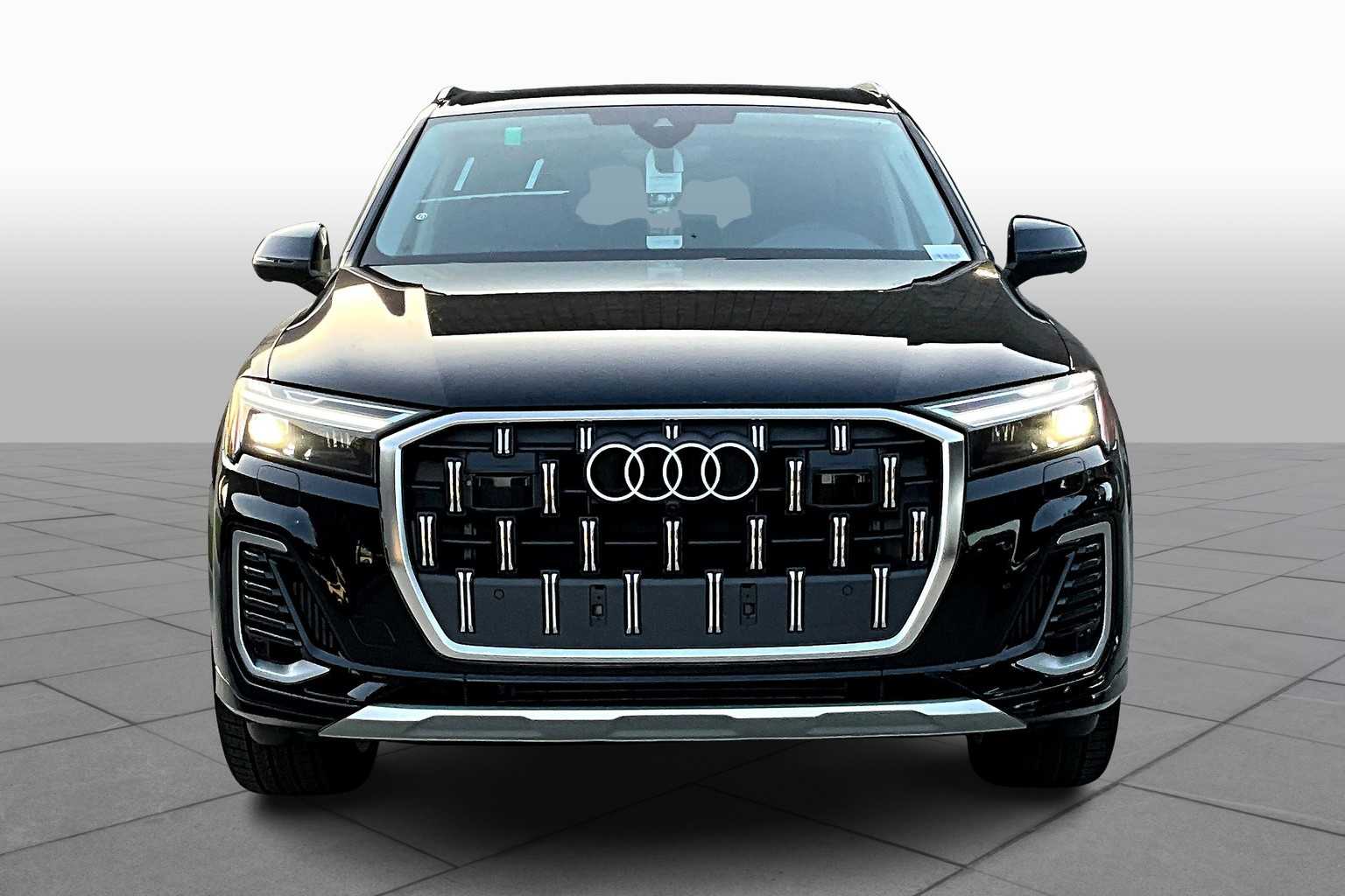 2025 Audi Q7 Premium Plus Image 2 of 20