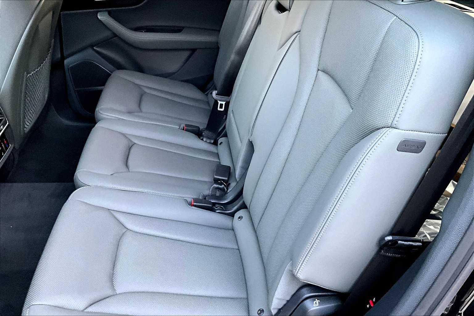 2025 Audi Q7 Premium Plus Image 9 of 20