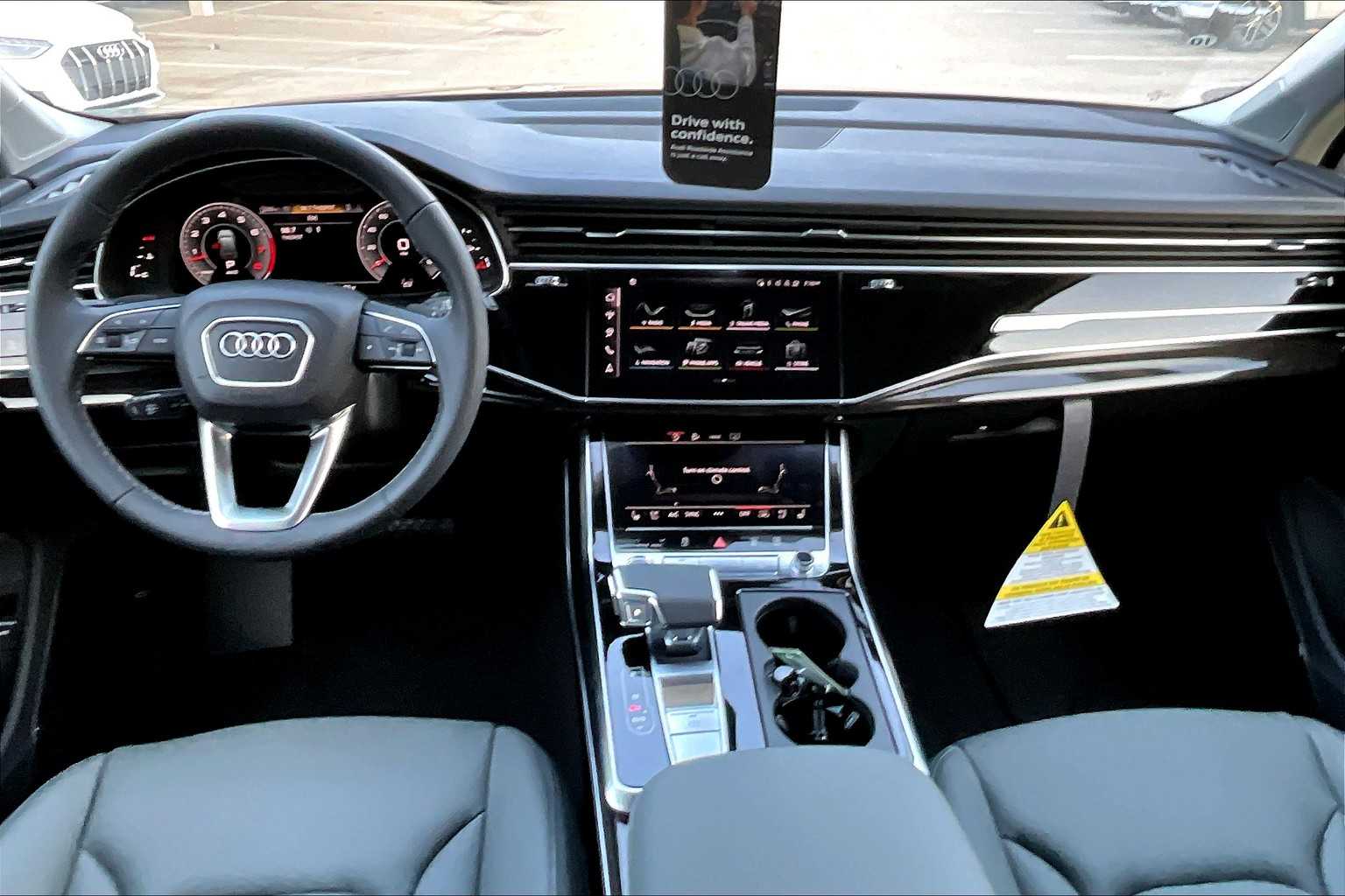 2025 Audi Q7 Premium Plus Image 11 of 20