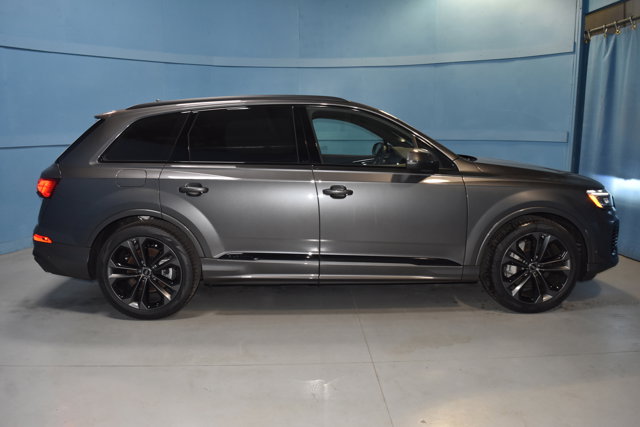 2025 Audi Q7 Premium Plus Image 3 of 28