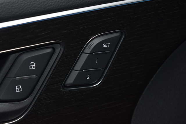 2025 Audi Q7 Premium Plus Image 17 of 28