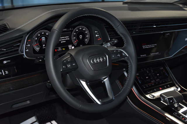 2025 Audi Q7 Premium Plus Image 8 of 28