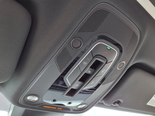 Vehicle image 20 of 23