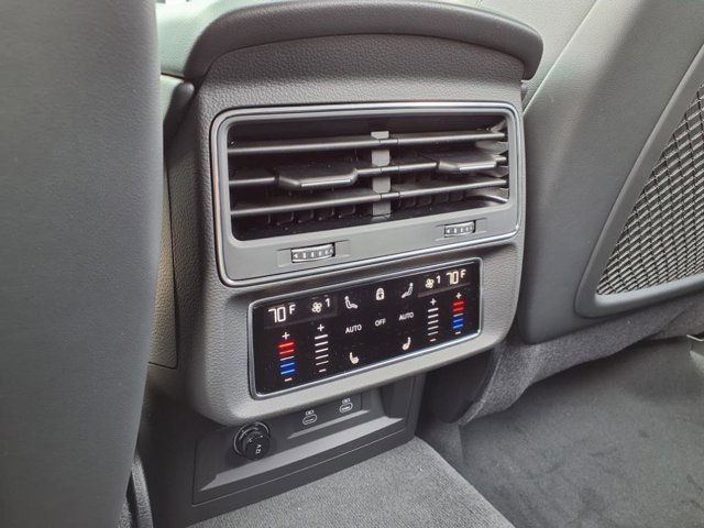 Vehicle image 10 of 23
