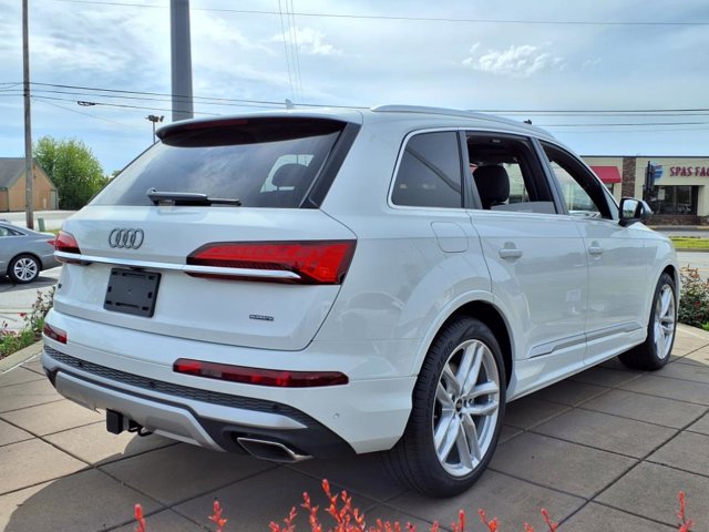 Vehicle image 4 of 23