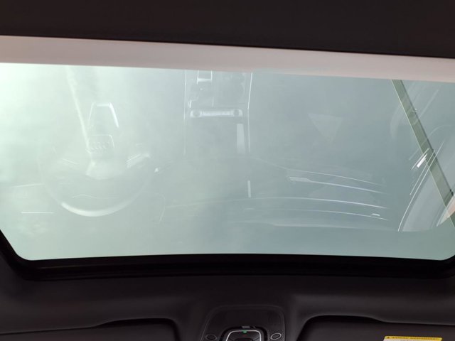Vehicle image 8 of 23