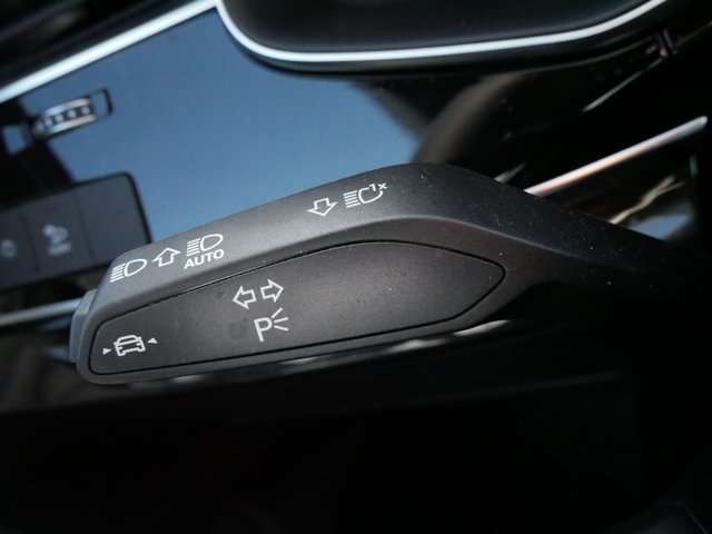Vehicle image 24 of 27