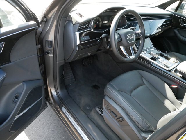 Vehicle image 8 of 27