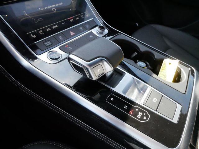 Vehicle image 19 of 27
