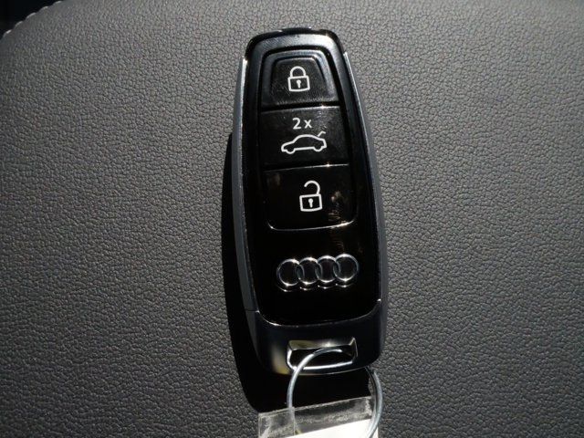 Vehicle image 25 of 27