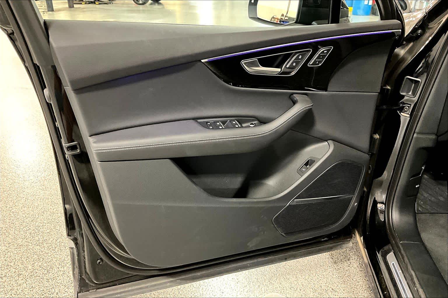 2025 Audi Q7 Prestige Image 21 of 30