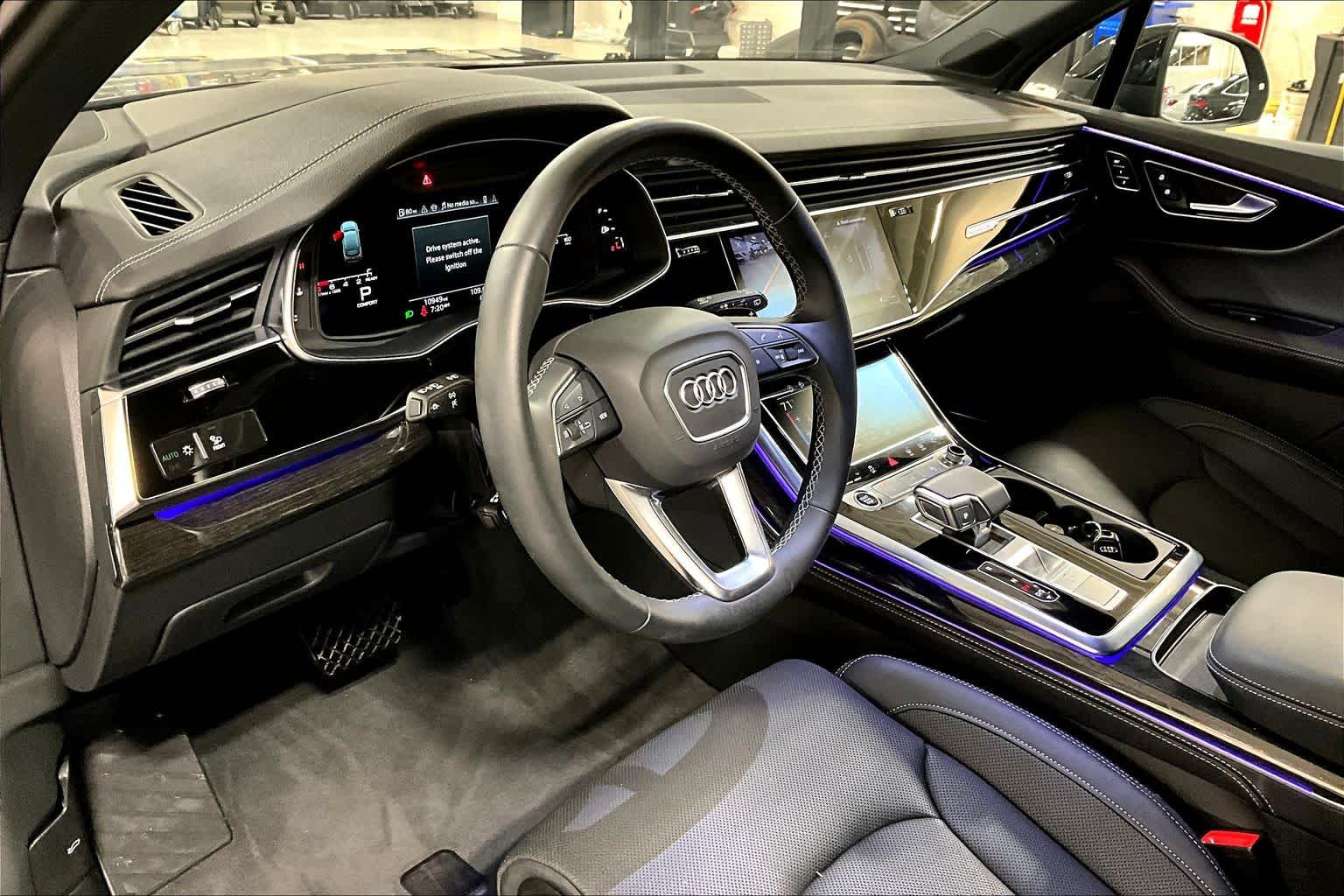 2025 Audi Q7 Prestige Image 12 of 30