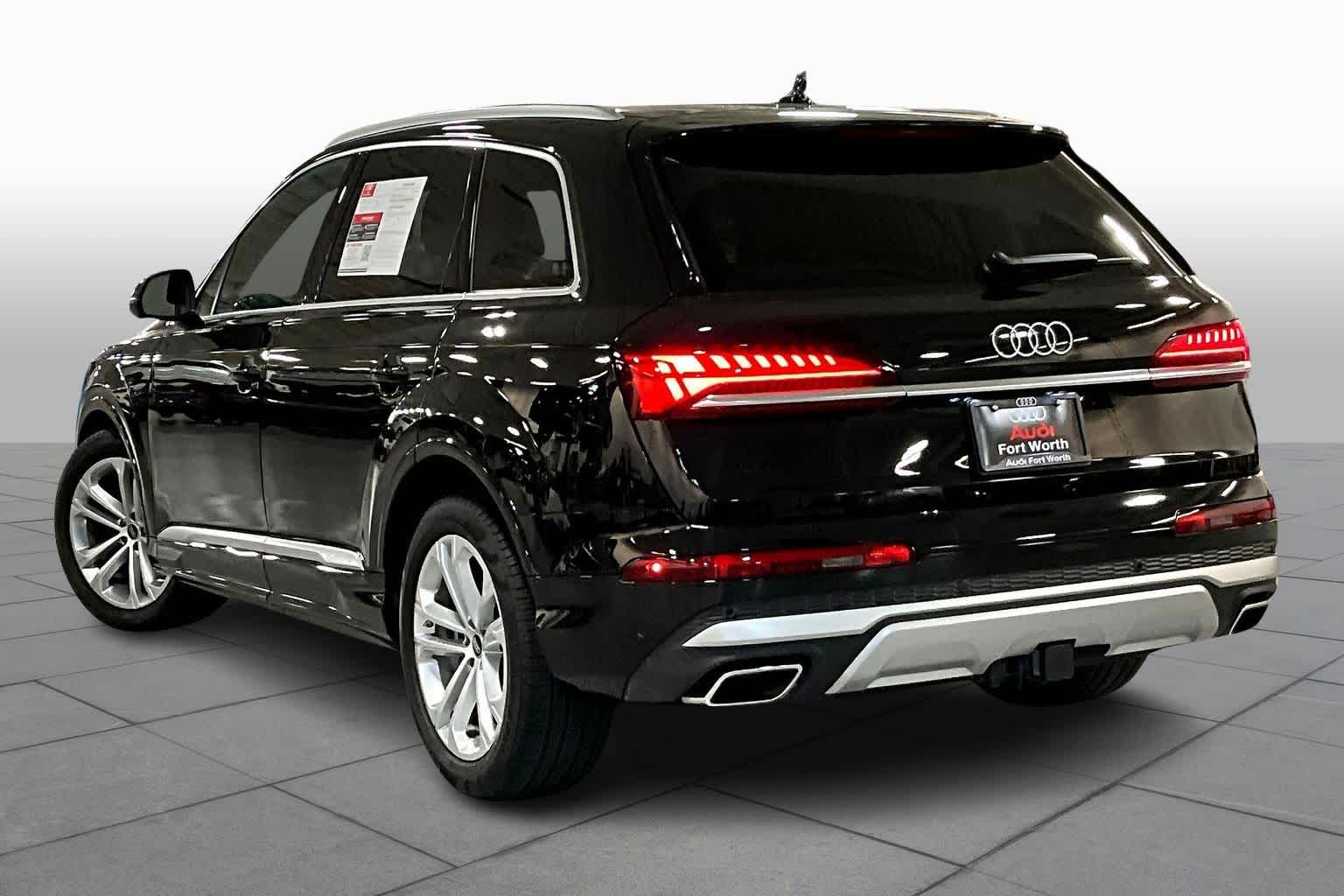 2025 Audi Q7 Prestige Image 6 of 30
