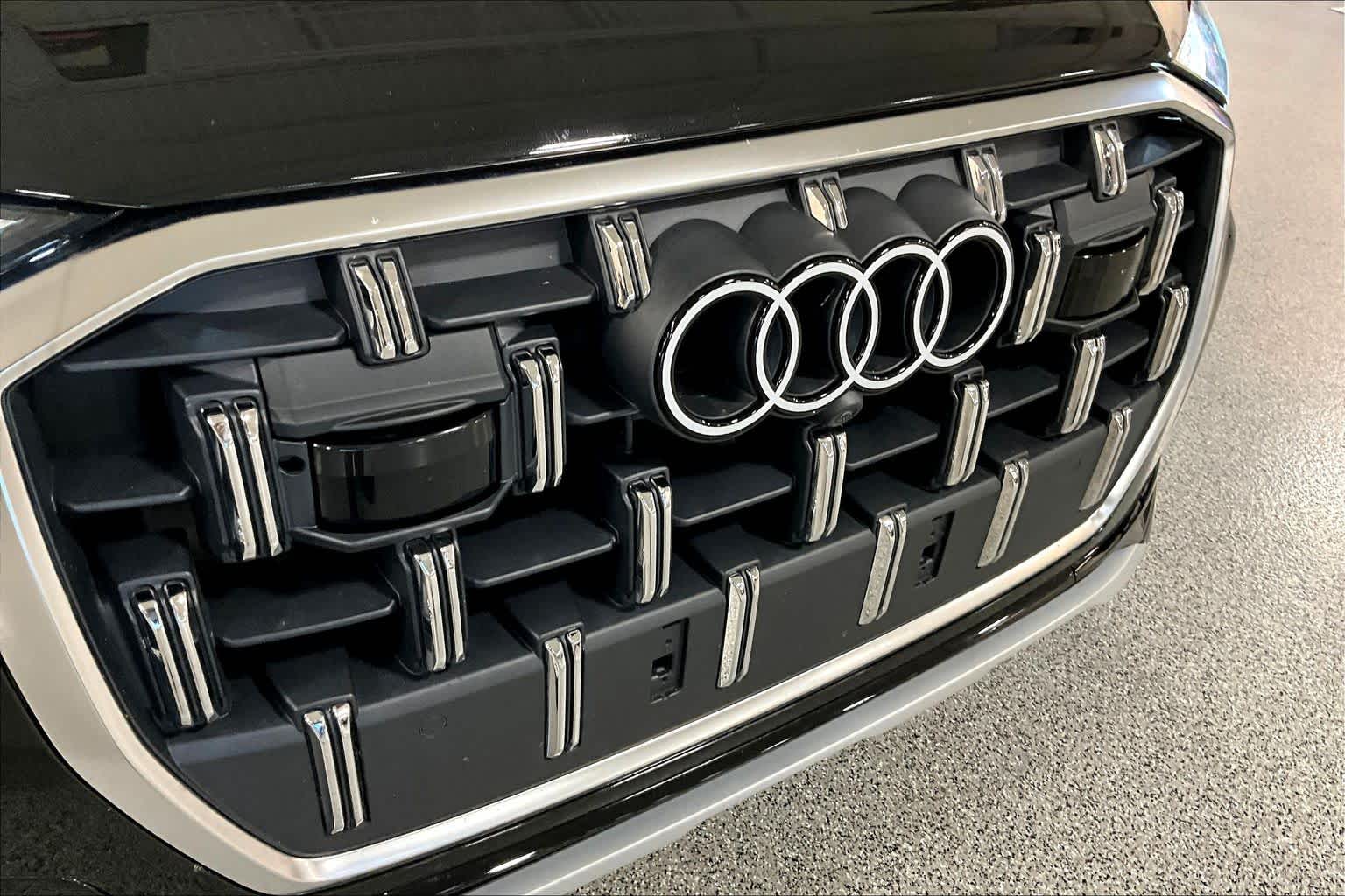 2025 Audi Q7 Prestige Image 28 of 30