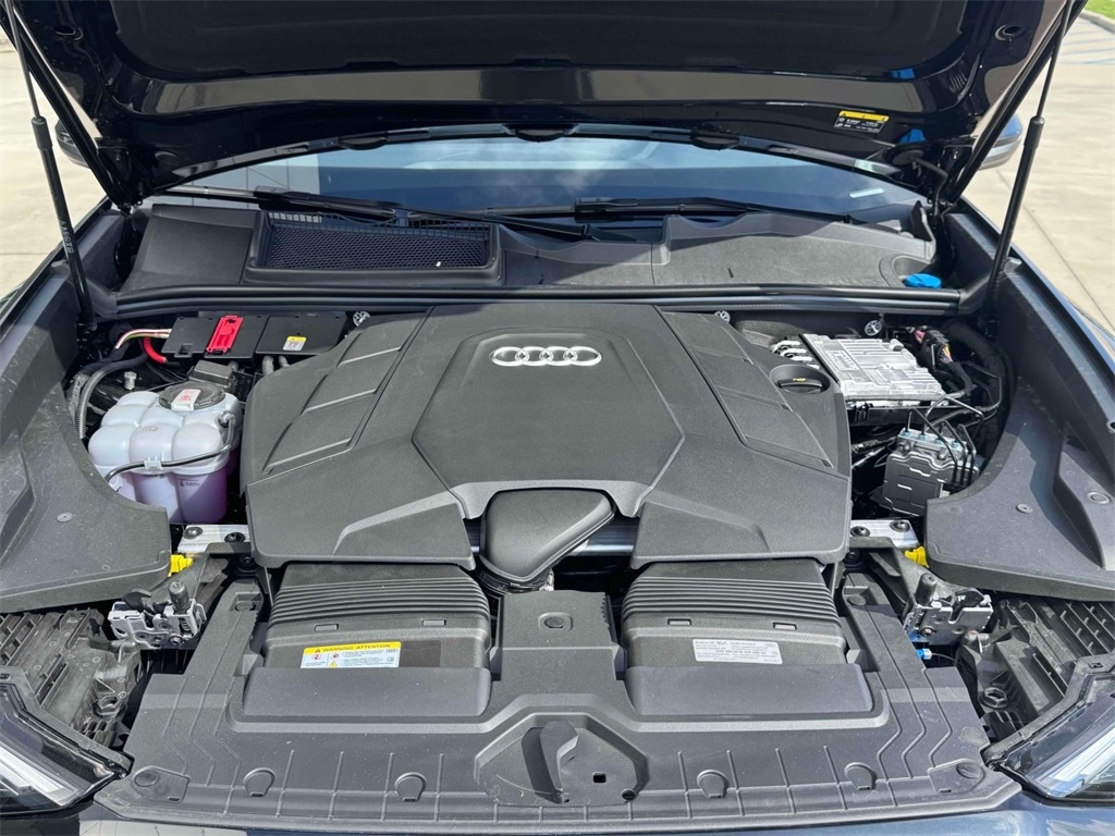 2025 Audi Q8 Premium Plus Image 5 of 21