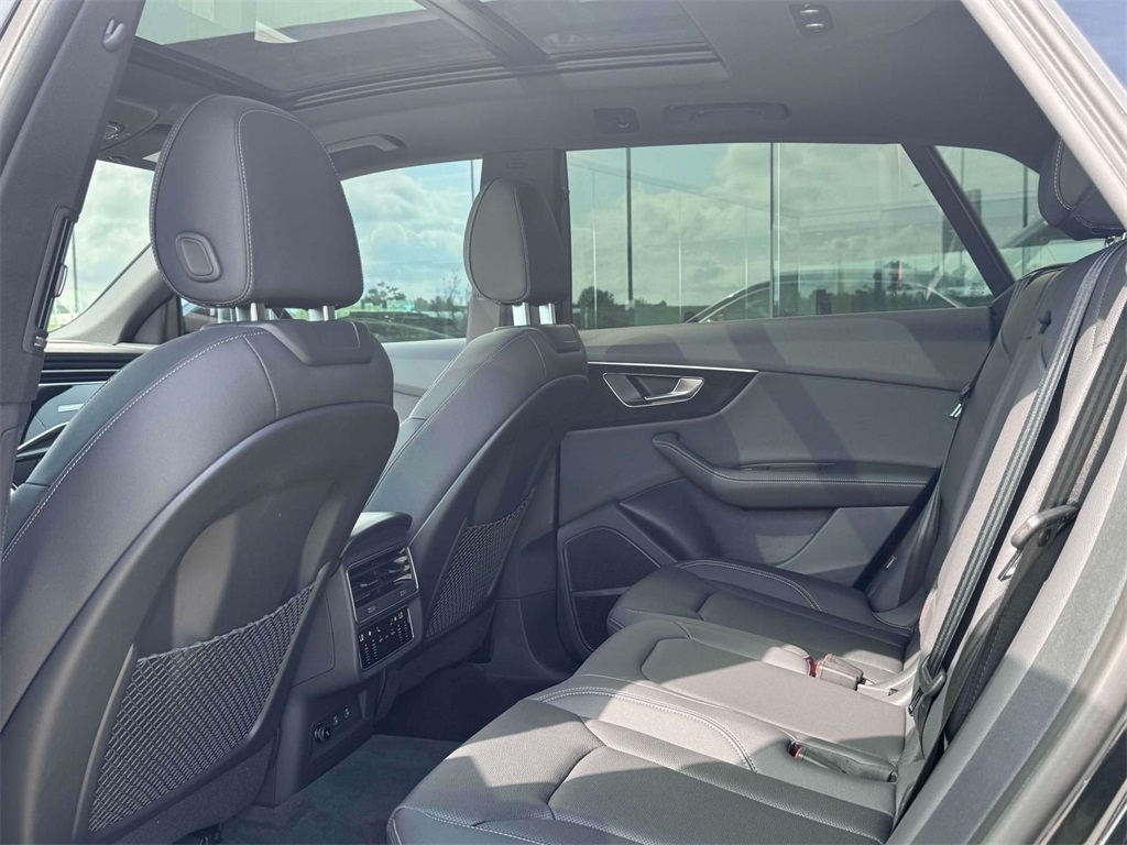 2025 Audi Q8 Premium Plus Image 10 of 21