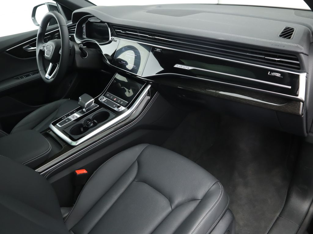 Vehicle image 23 of 36