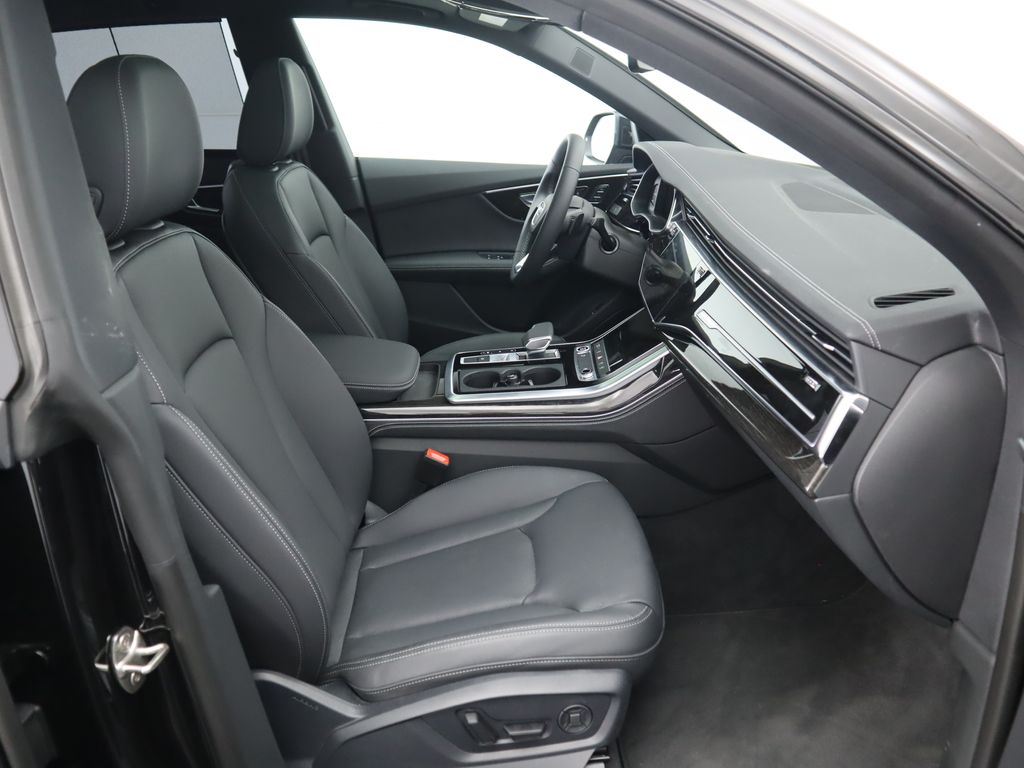 Vehicle image 15 of 36