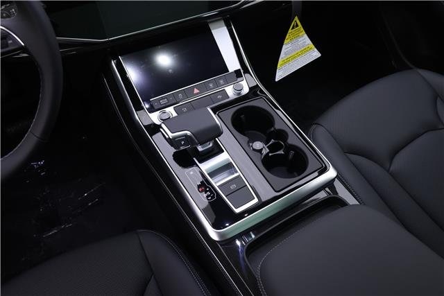 2025 Audi Q8 Premium Plus Image 13 of 18