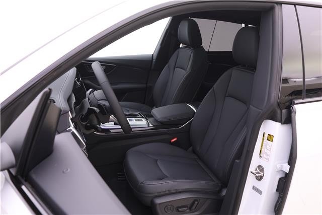 2025 Audi Q8 Premium Plus Image 7 of 18