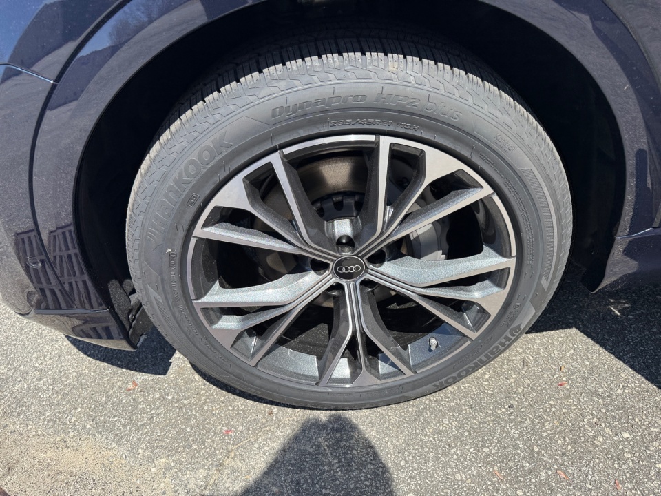 Vehicle image 27 of 35