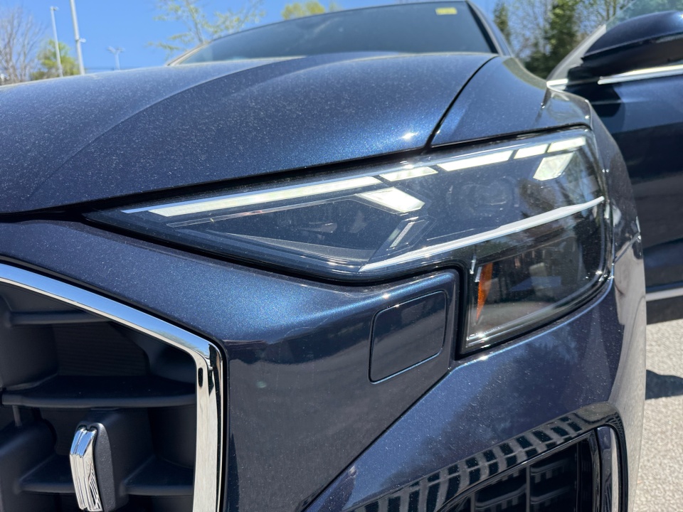 Vehicle image 26 of 35