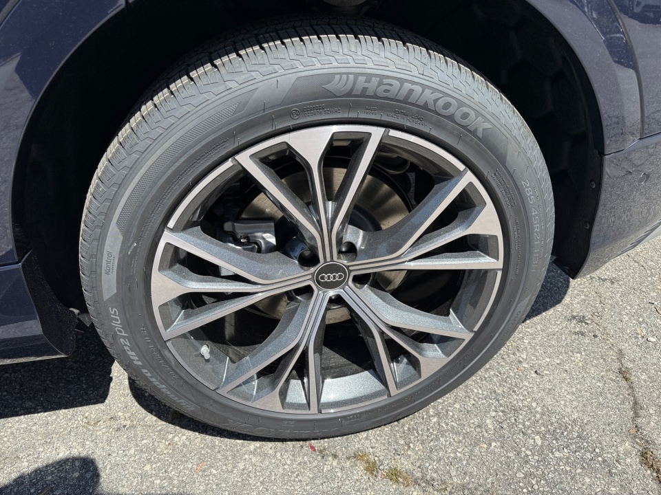 Vehicle image 22 of 35