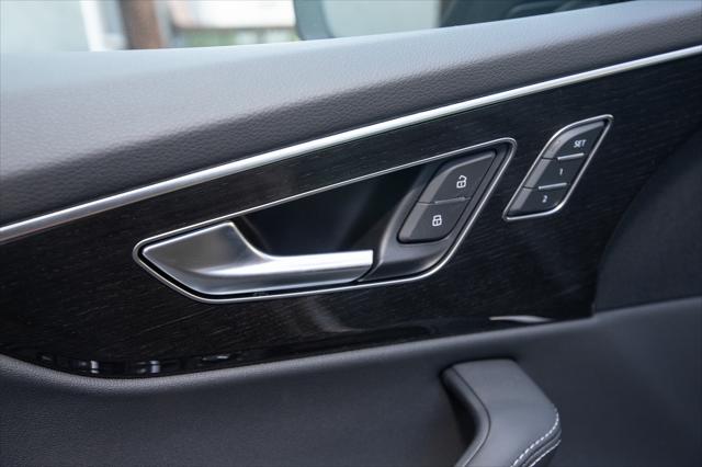 2025 Audi Q8 Premium Plus Image 36 of 39