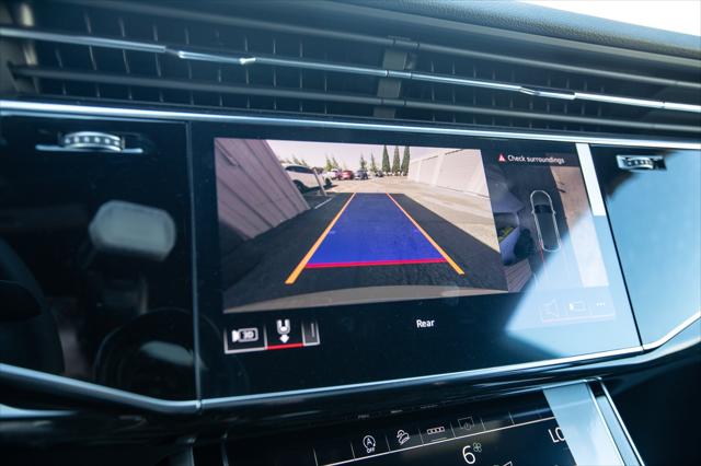2025 Audi Q8 Premium Plus Image 18 of 39