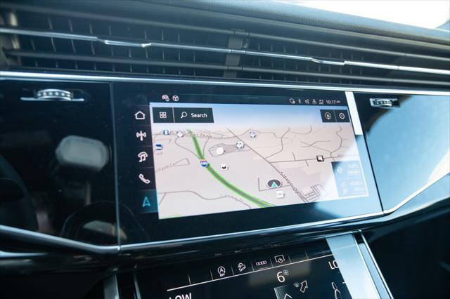 2025 Audi Q8 Premium Plus Image 17 of 39
