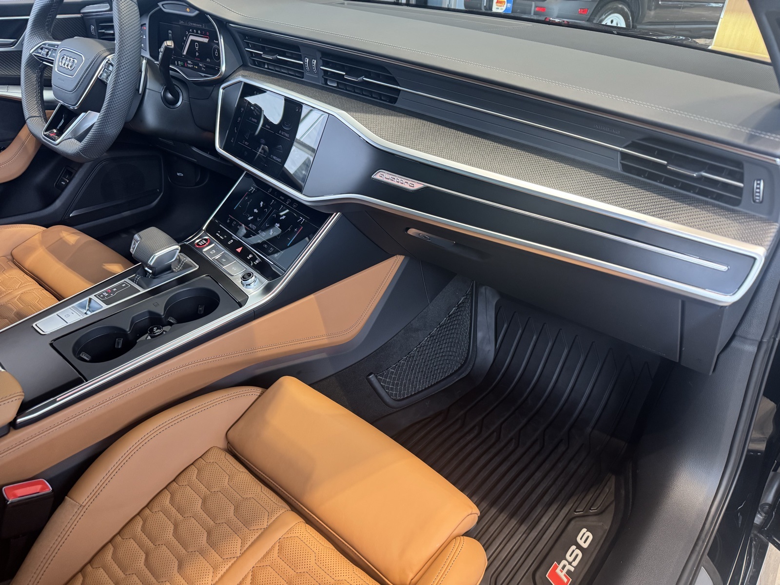 Vehicle image 23 of 30
