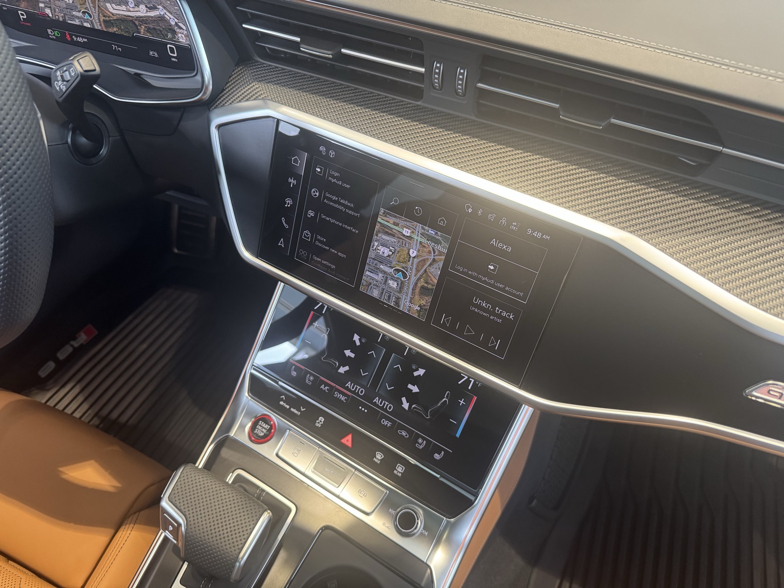 Vehicle image 21 of 30