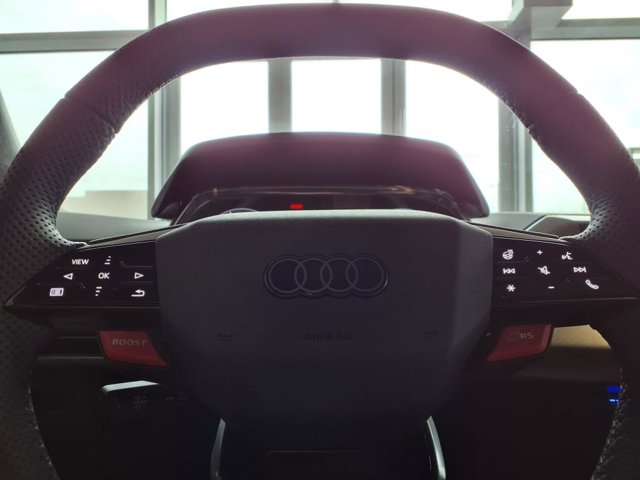 Vehicle image 25 of 26
