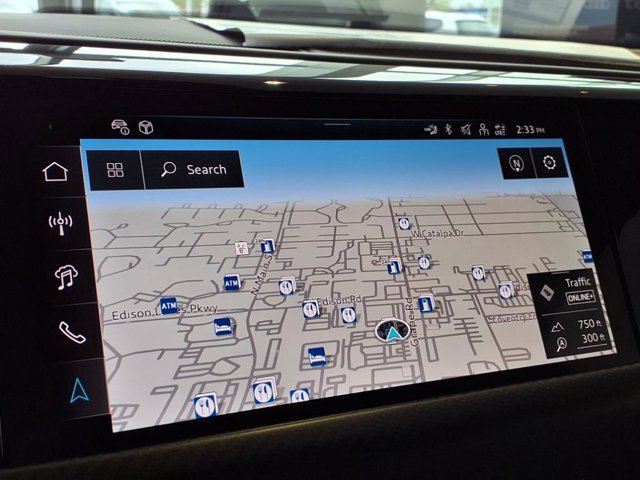 Vehicle image 18 of 26