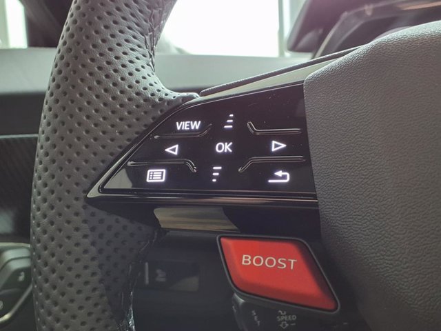 Vehicle image 24 of 26