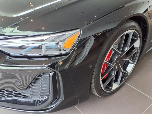 Vehicle image 6 of 26