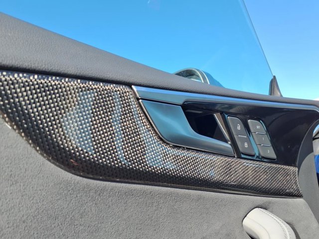 Vehicle image 13 of 23