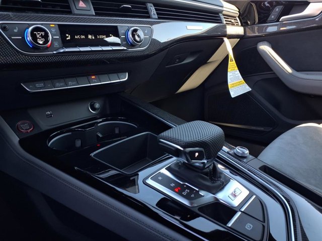 Vehicle image 20 of 23