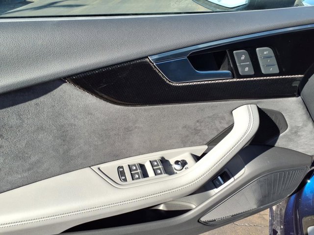 Vehicle image 12 of 23